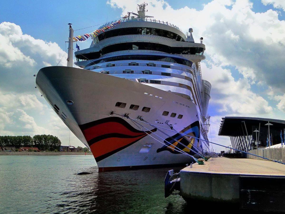 Sonnendeck, Direkt Am Leuchtturm Διαμέρισμα Ρόστοκ Εξωτερικό φωτογραφία